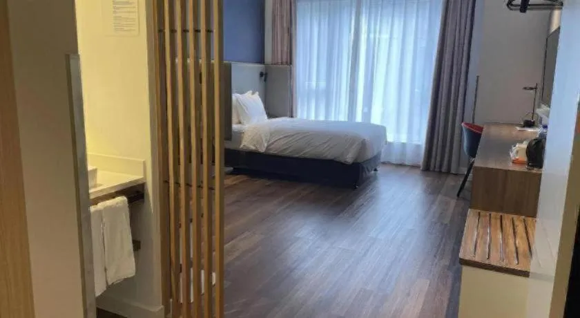 Bed in Holiday Inn Express Guiyang Century City Mall By IHG