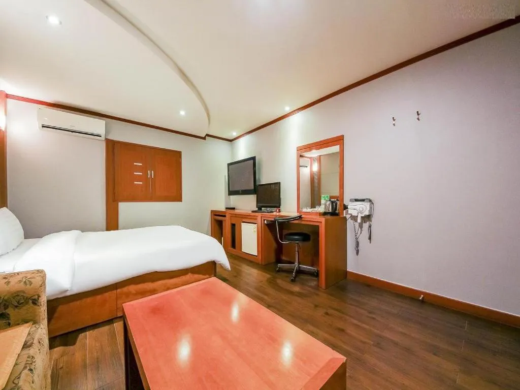 Bed in Hotel J Suwon