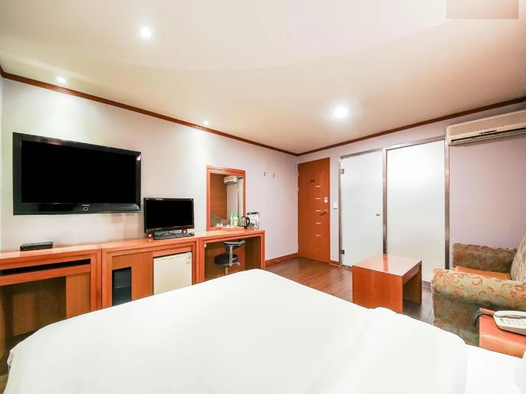 Bed in Hotel J Suwon