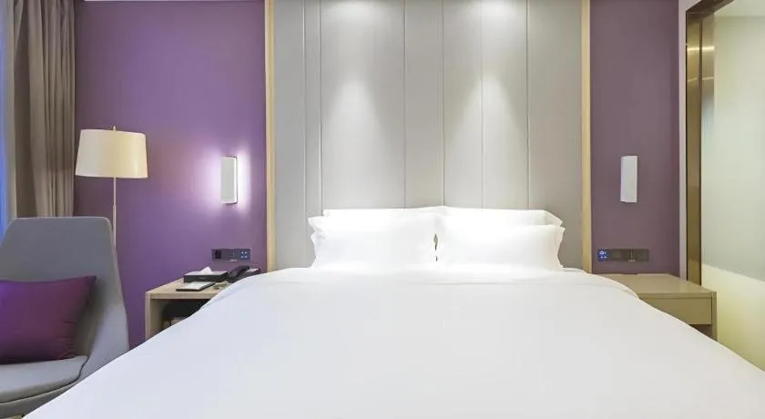 Bed in Lavande Hotels Guangzhou Zhihui City