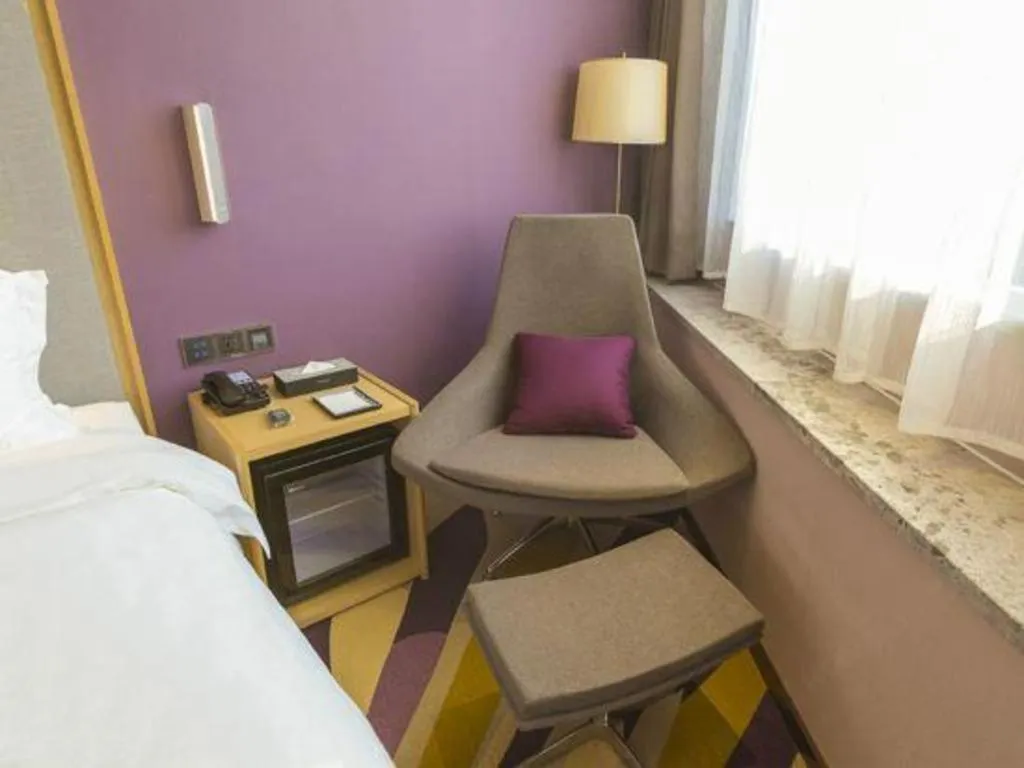 Bed in Lavande Hotels Guangzhou Zhihui City