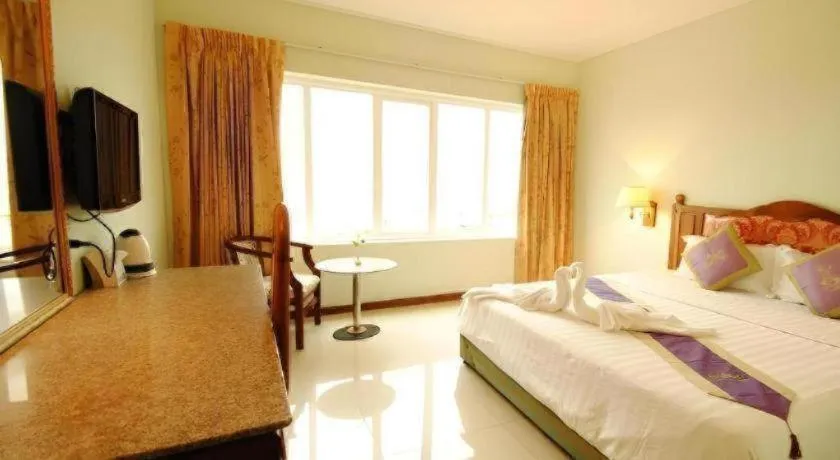 Bed in Midland Hotel