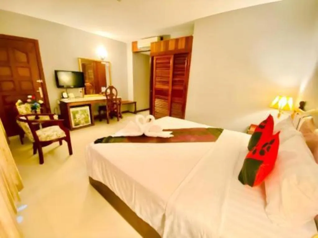 Bed in Midland Hotel