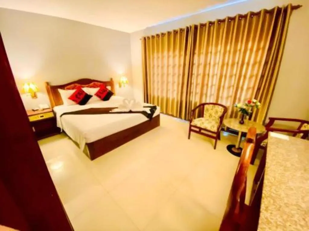 Bed in Midland Hotel