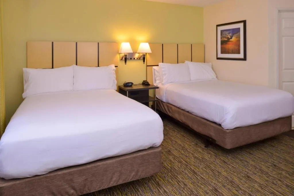 Bed in Candlewood Suites Bloomington-Normal By IHG