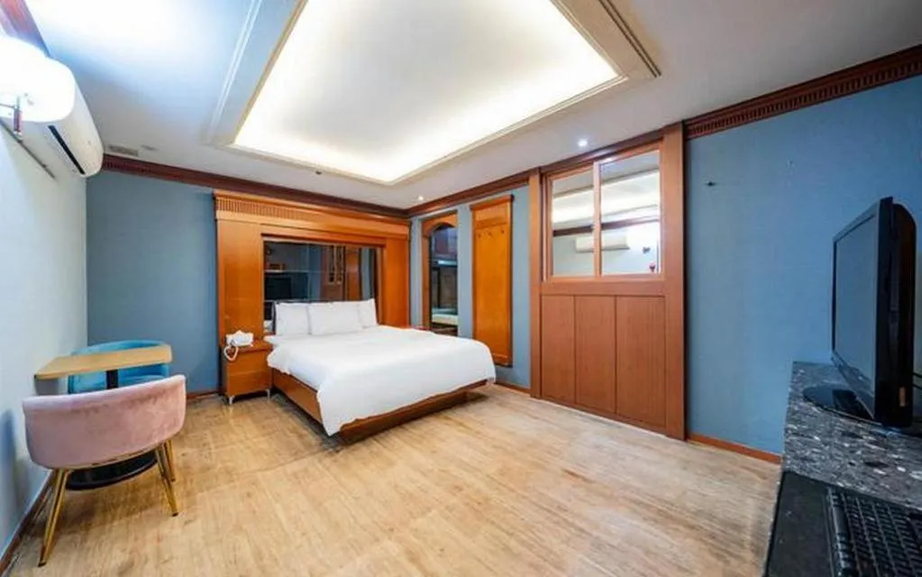 Bed in Hotel Head-One