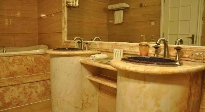 Jinrong International Hotel