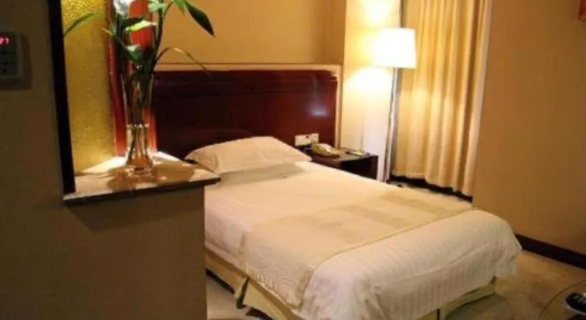 Bed in Jinrong International Hotel