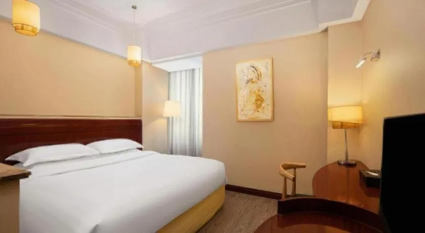 Bed in Jinrong International Hotel