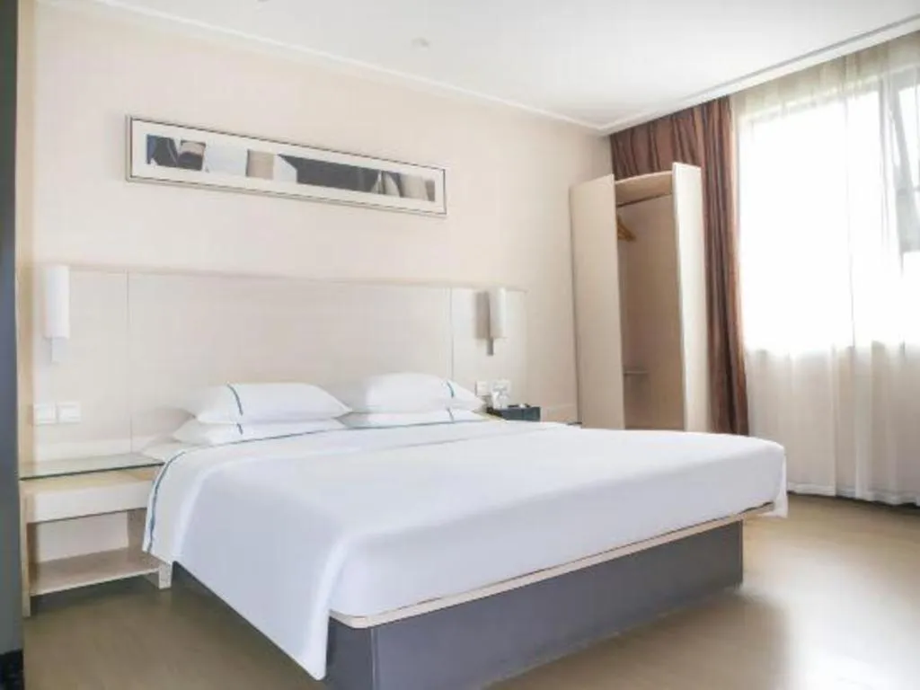 Bed in City Comfort Inn Baise Tianlin