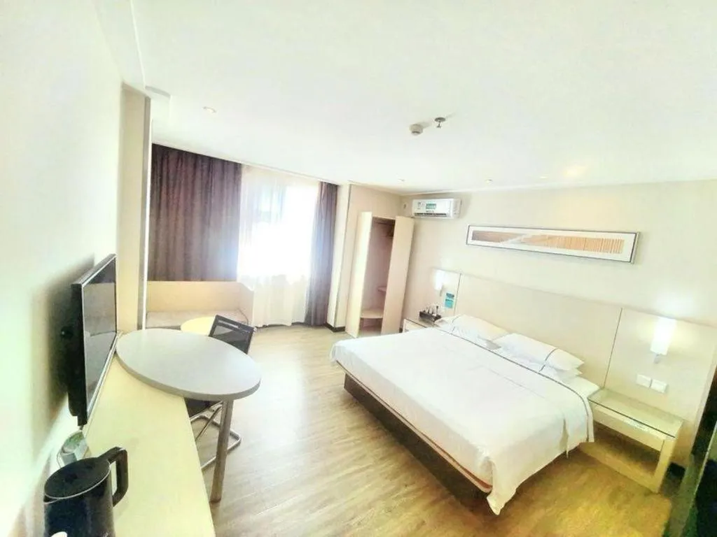 Bed in City Comfort Inn Baise Tianlin
