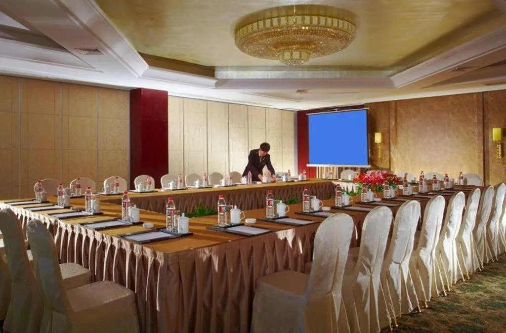 Maison New Century Hotel Cixi