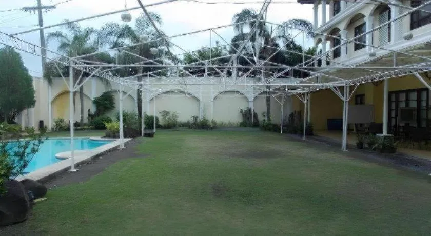 Planta Centro Bacolod Hotel & Residences