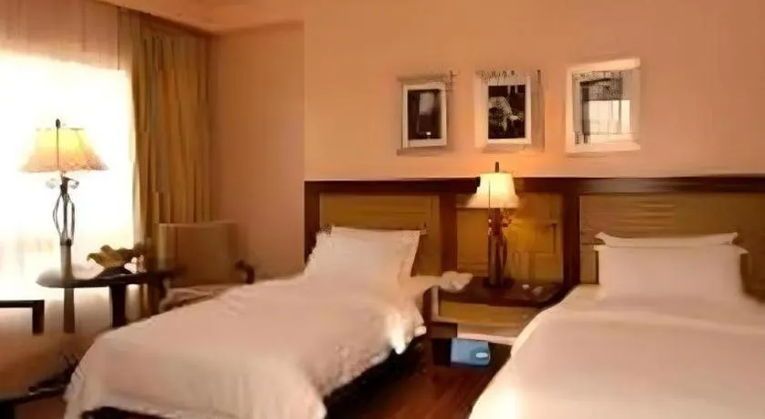 Bed in Planta Centro Bacolod Hotel & Residences