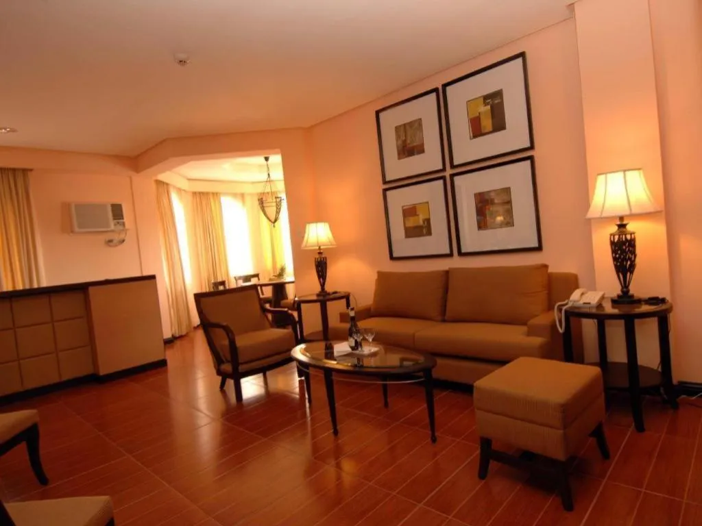 Planta Centro Bacolod Hotel & Residences