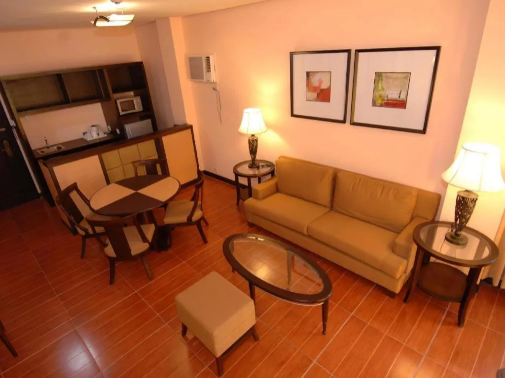 Planta Centro Bacolod Hotel & Residences