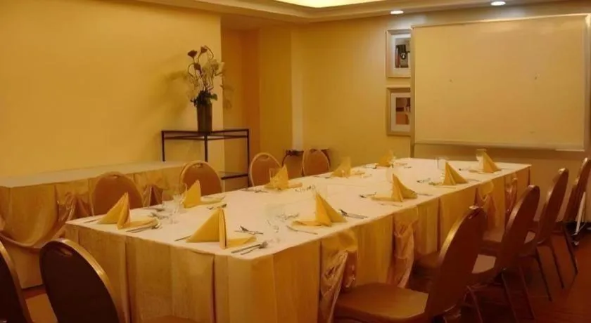 Planta Centro Bacolod Hotel & Residences