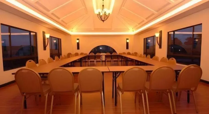 Planta Centro Bacolod Hotel & Residences