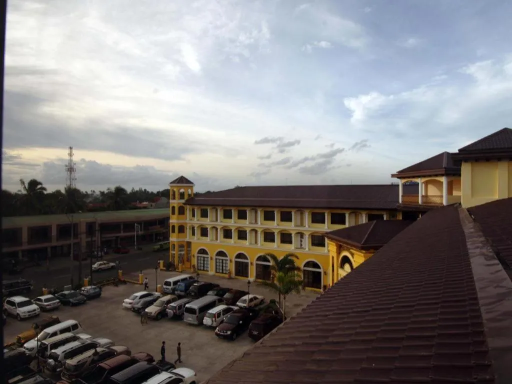 Planta Centro Bacolod Hotel & Residences