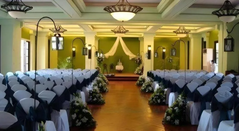 Planta Centro Bacolod Hotel & Residences