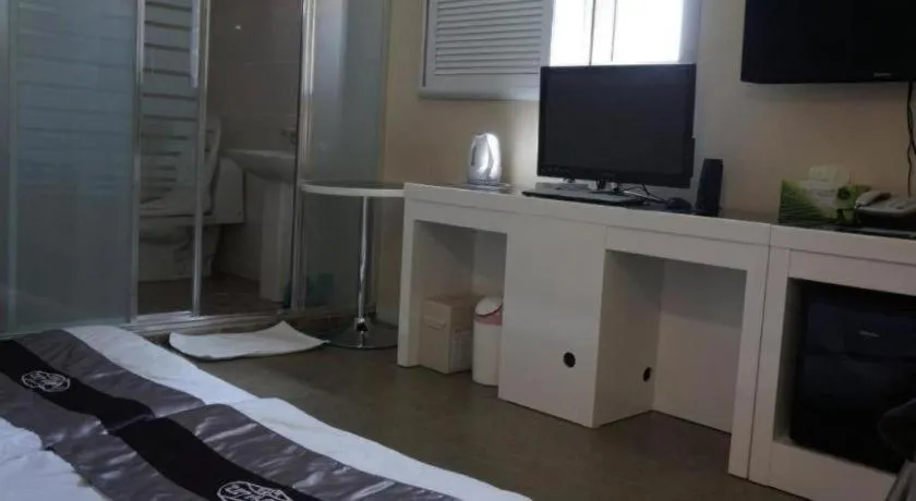 Novalus Tourist Hotel