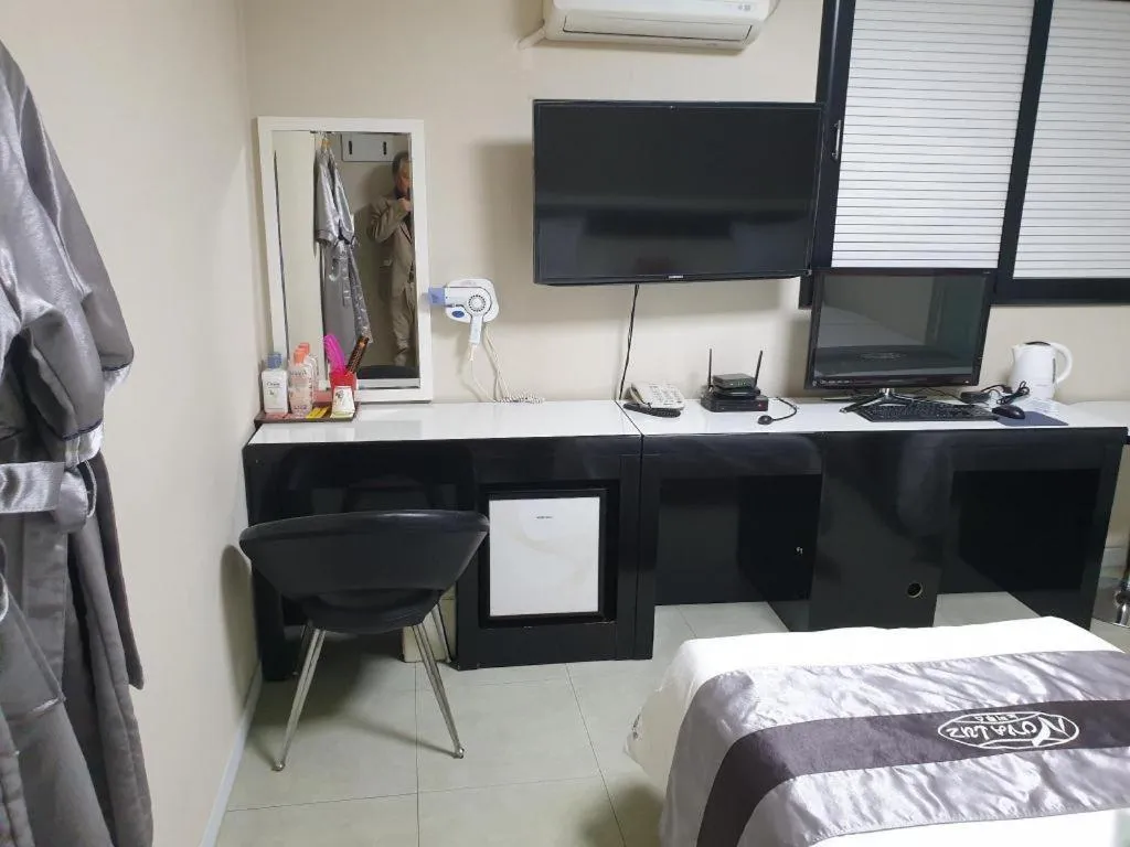 Bed in Novalus Tourist Hotel