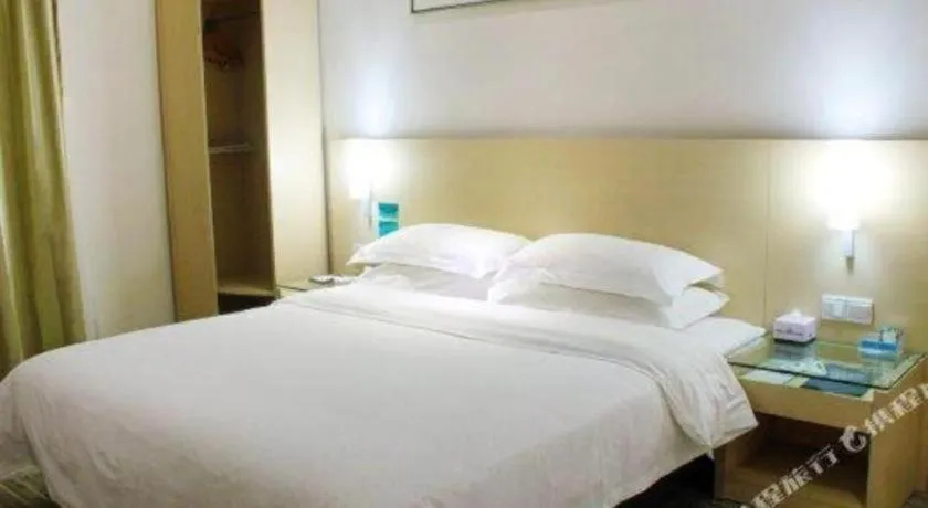 Bed in City Comfort Inn Liuzhou Beique Road Huang Village