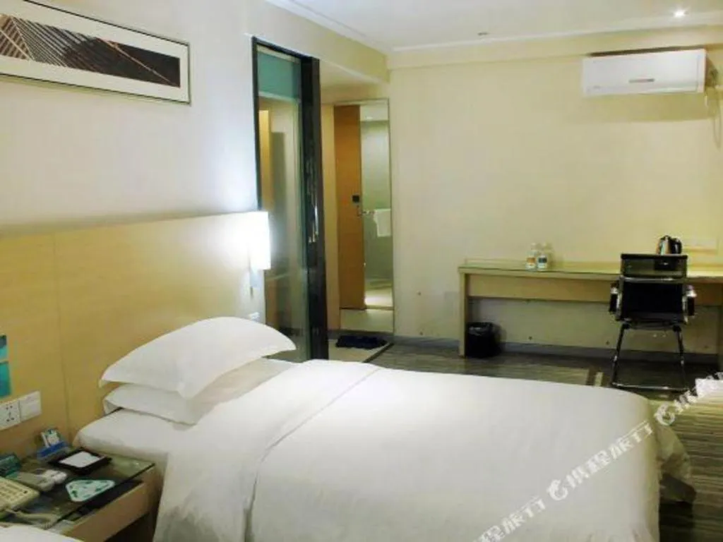 Bed in City Comfort Inn Liuzhou Beique Road Huang Village