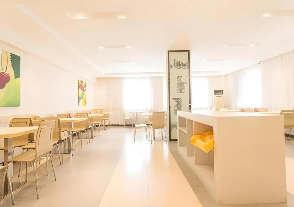 City Comfort Inn Qinzhou Niannianfeng Old Street Renmin Road