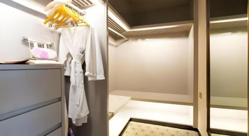 Shanghai Bund South China Harbour View Hotel