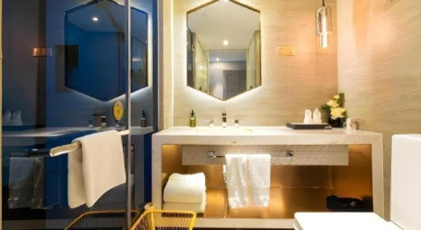 Shanghai Bund South China Harbour View Hotel