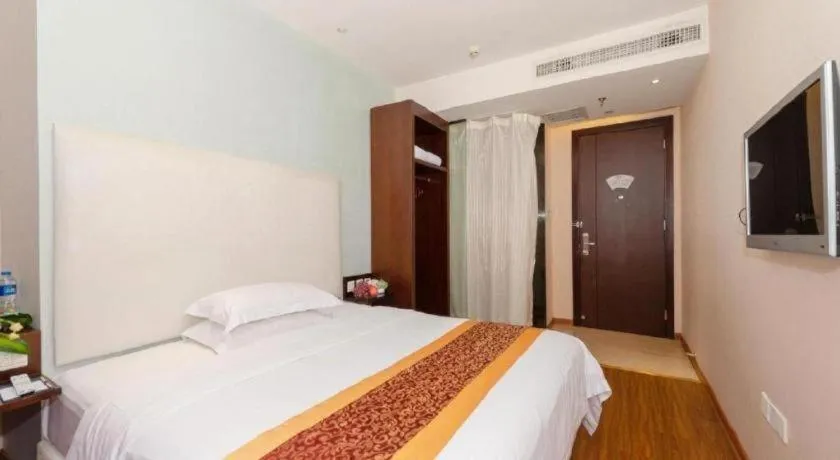 Bed in Xiamen Blue Peninsula Hotel