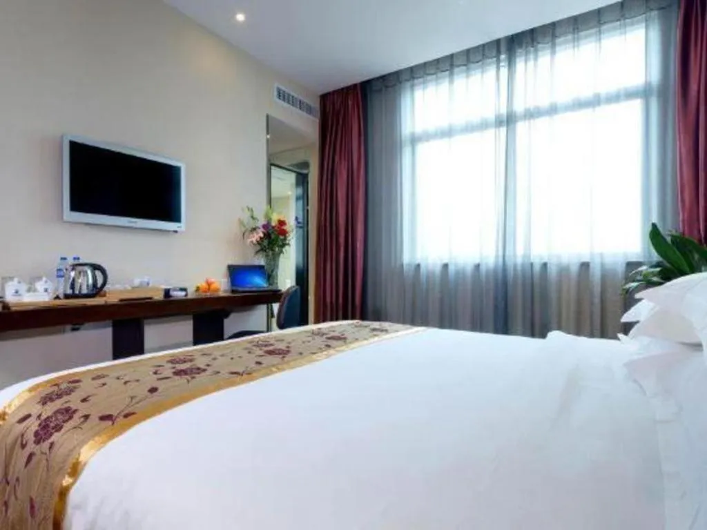 Bed in Xiamen Blue Peninsula Hotel