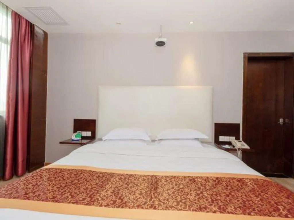 Bed in Xiamen Blue Peninsula Hotel