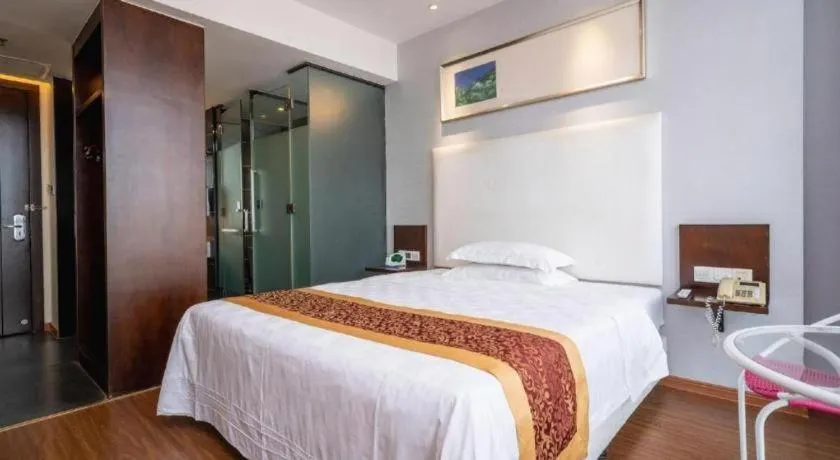 Bed in Xiamen Blue Peninsula Hotel