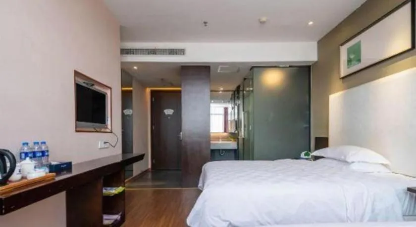 Bed in Xiamen Blue Peninsula Hotel