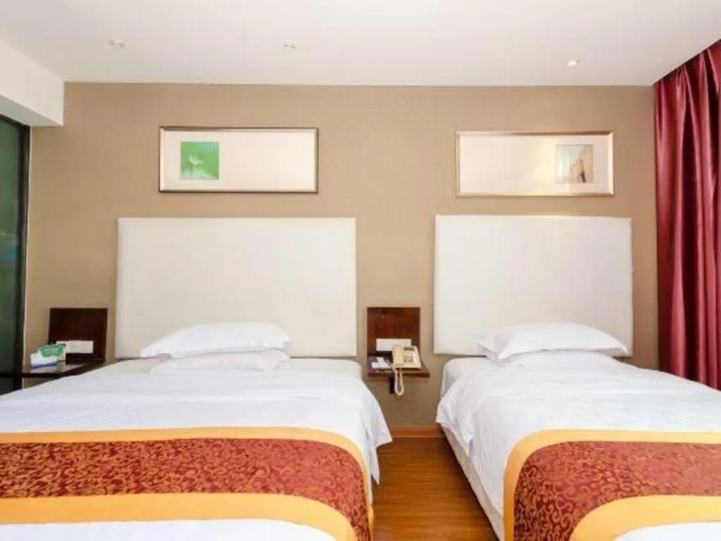 Bed in Xiamen Blue Peninsula Hotel