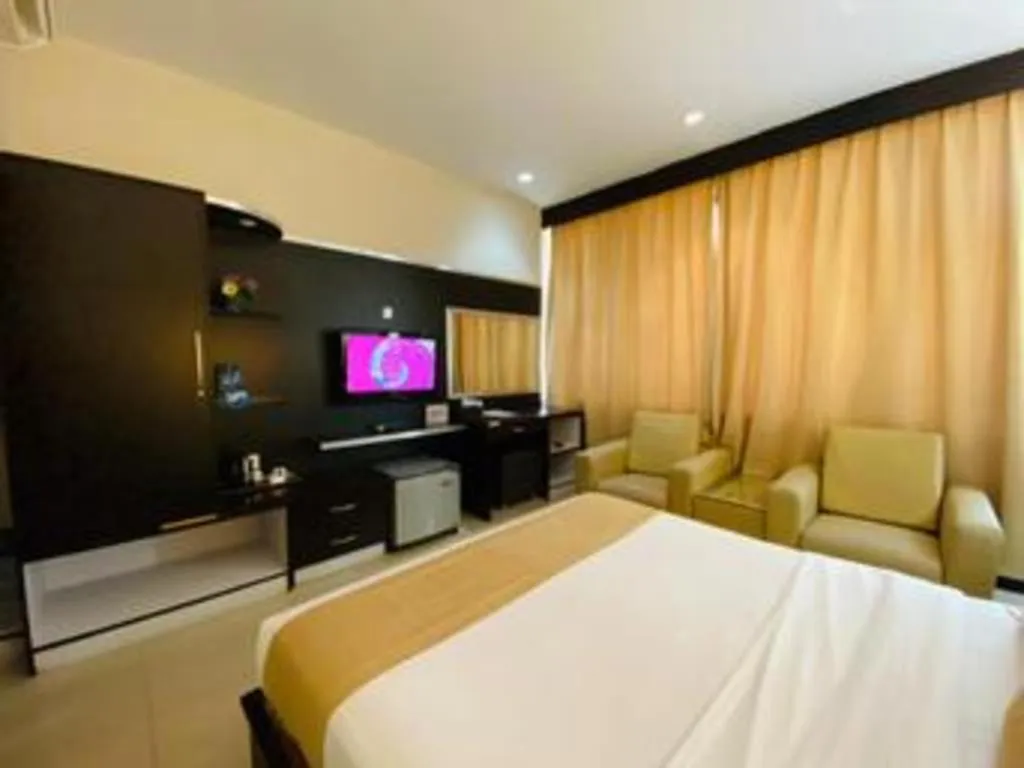 Bed in Zahra Syariah Hotel Kendari