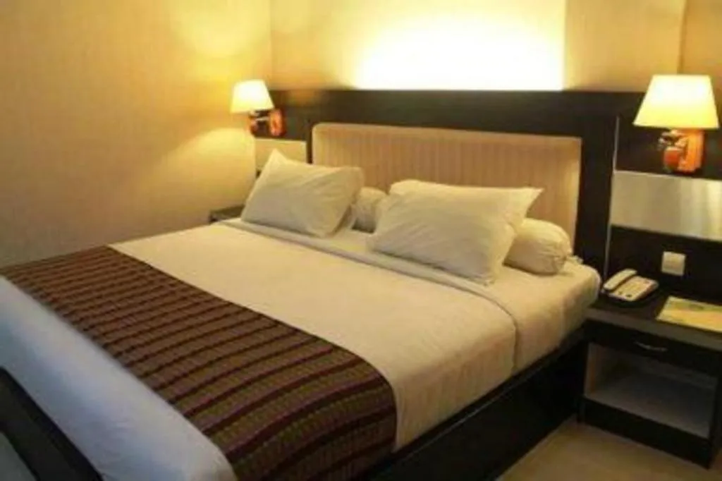 Bed in Zahra Syariah Hotel Kendari