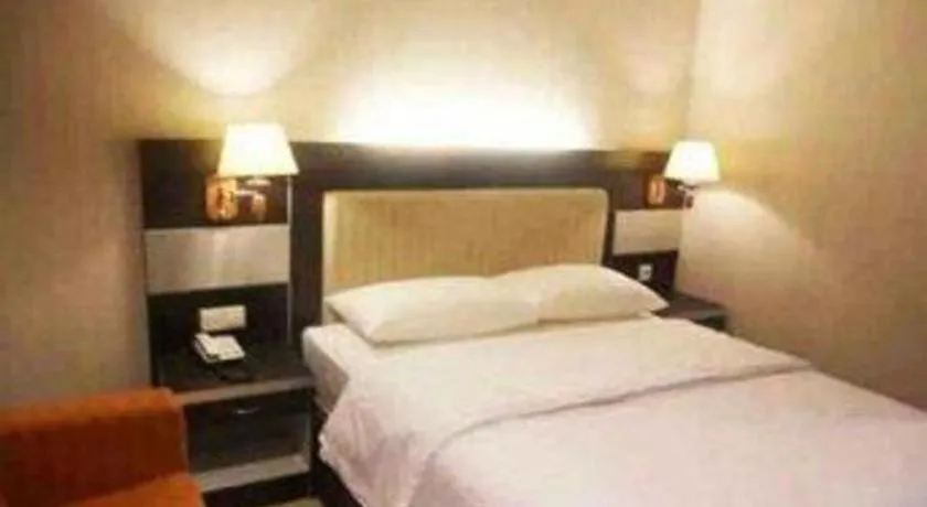 Bed in Zahra Syariah Hotel Kendari