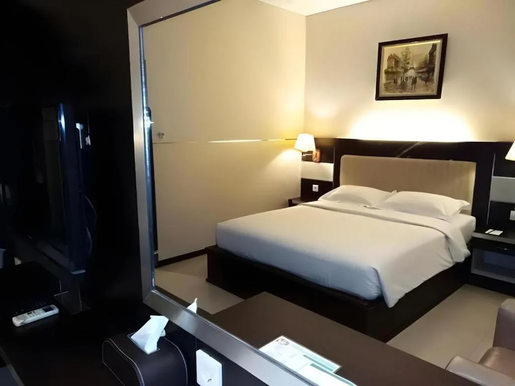 Bed in Zahra Syariah Hotel Kendari