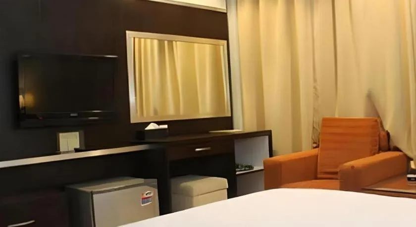 Bed in Zahra Syariah Hotel Kendari