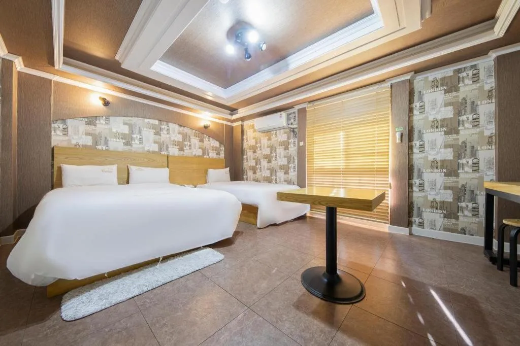 Bed in Gwangju Sejong Hotel