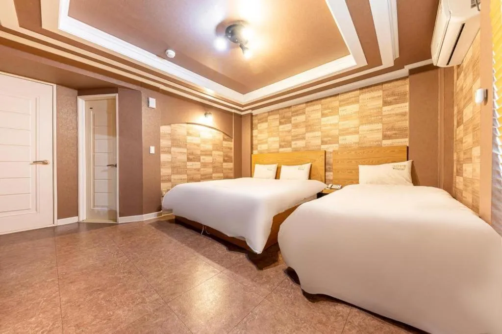 Bed in Gwangju Sejong Hotel