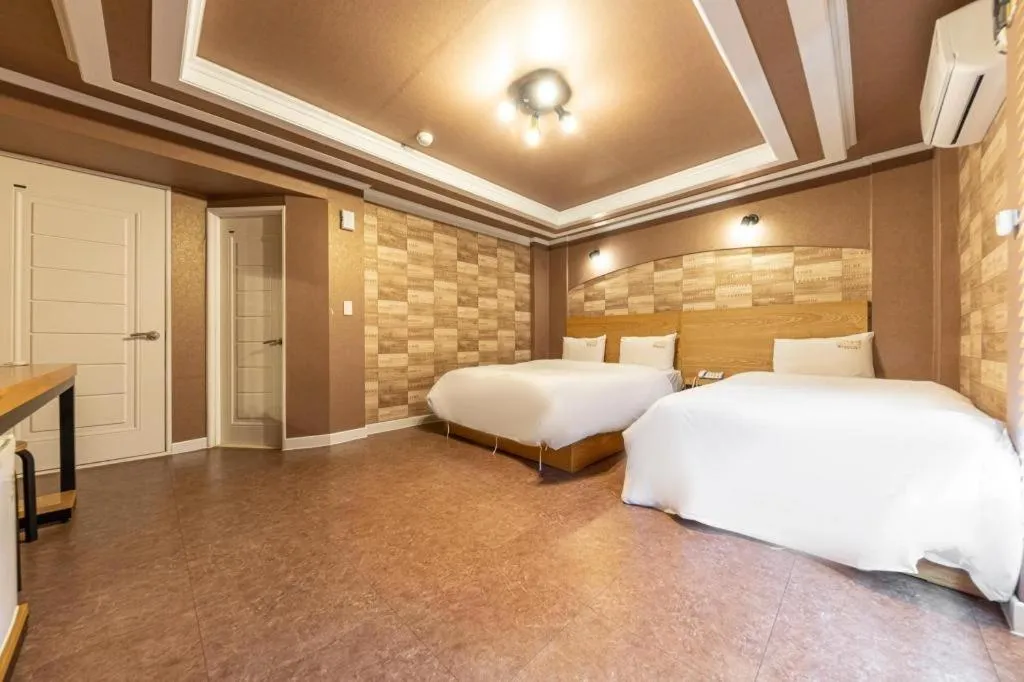 Bed in Gwangju Sejong Hotel