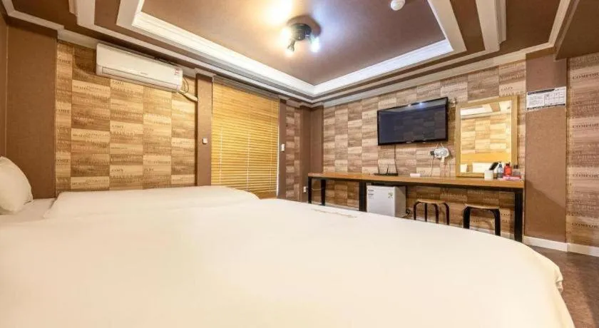 Bed in Gwangju Sejong Hotel