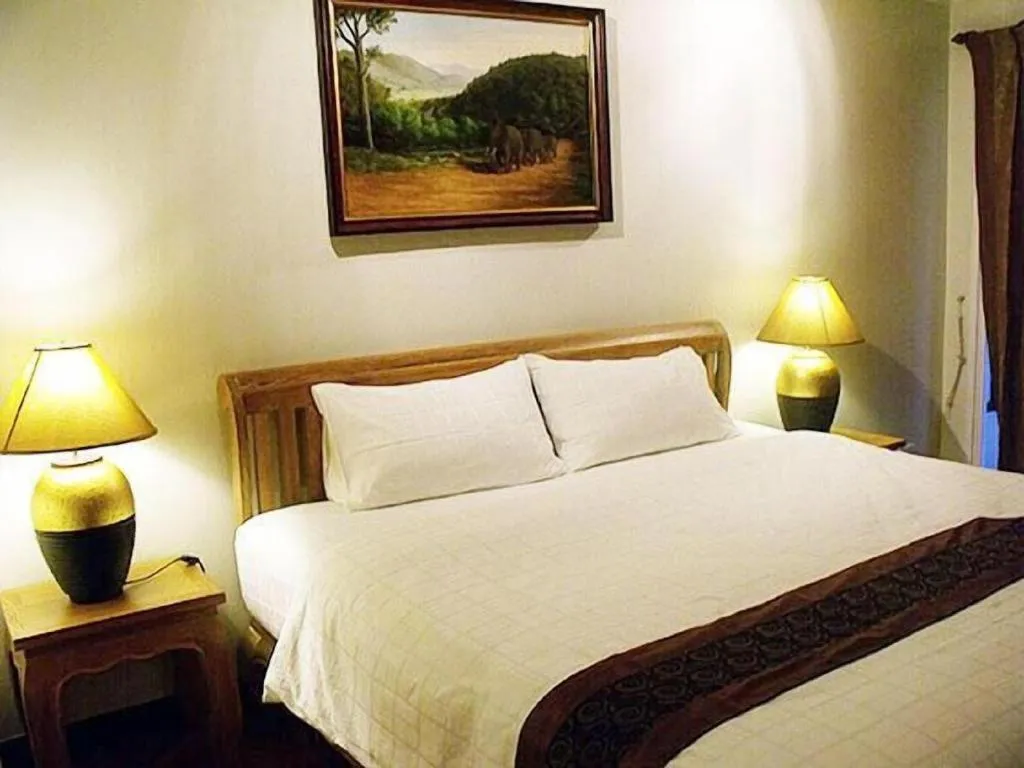 Bed in Chada Thai House