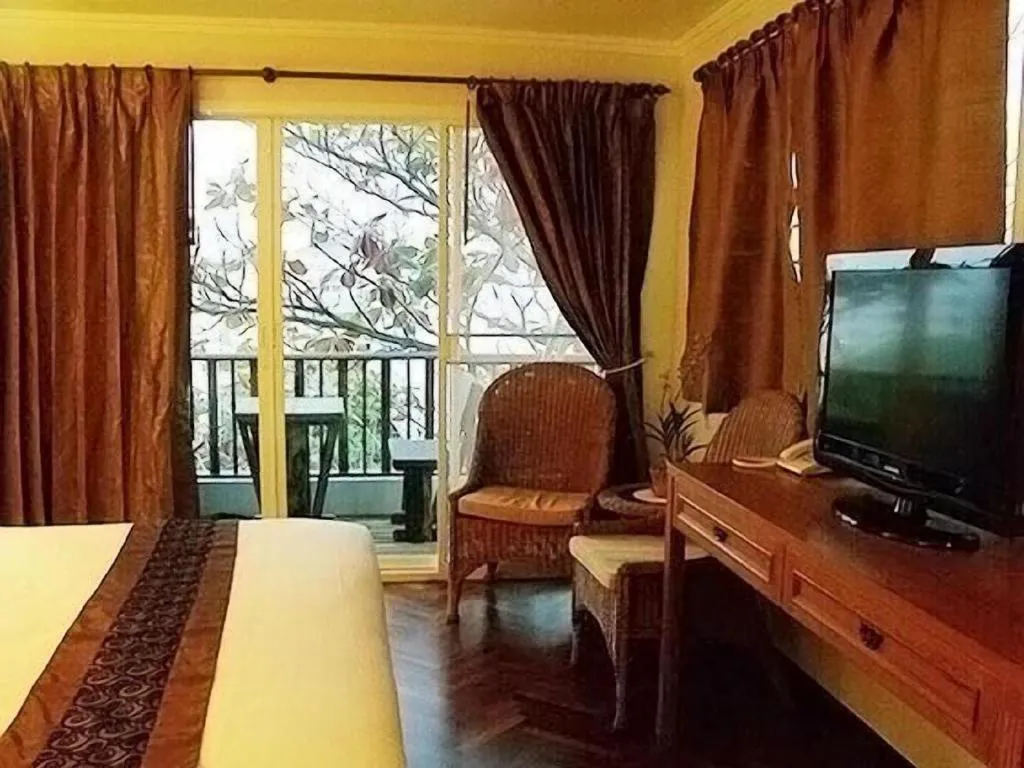 Bed in Chada Thai House