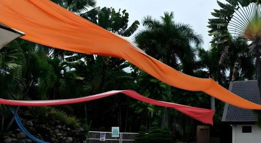 The Ritz Hotel at Garden Oases