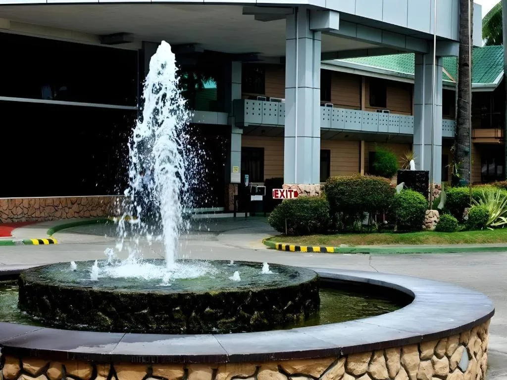 The Ritz Hotel at Garden Oases